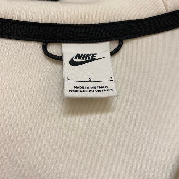 Nike Sportswear Tech Fleece Full Zip Hoodie. Size L. - Picture 3 of 4